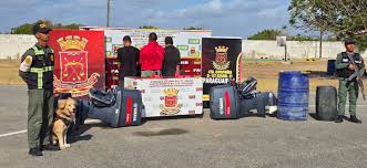 GNB captura a tres sujetos por incautación de 100 kilos de cocaína en Castilletes