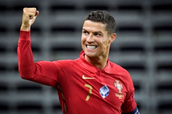 Cristiano Ronaldo se mantiene en la cima entre los atletas mejor pagados en 2025