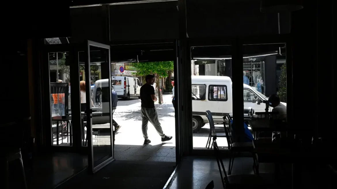 España recobra normalidad al recuperar 99,95% de la demanda eléctrica