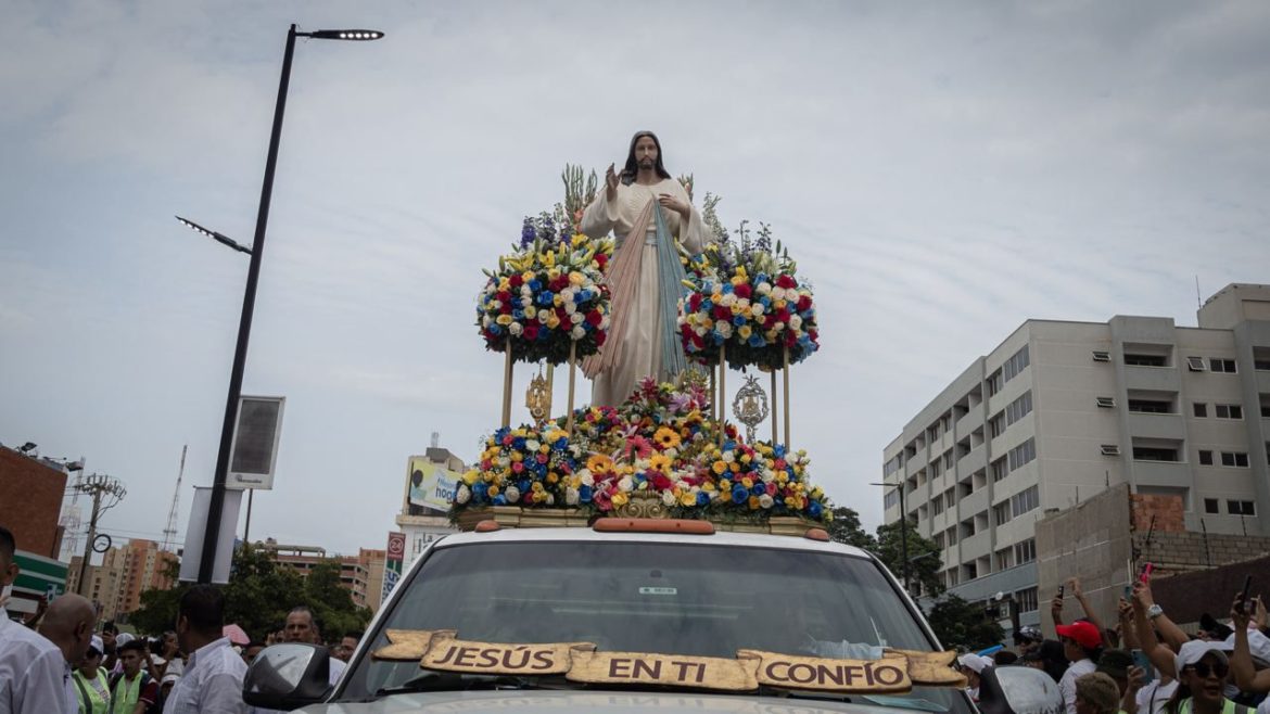 Caminata de la Divina Misericordia, un desborde de Fe