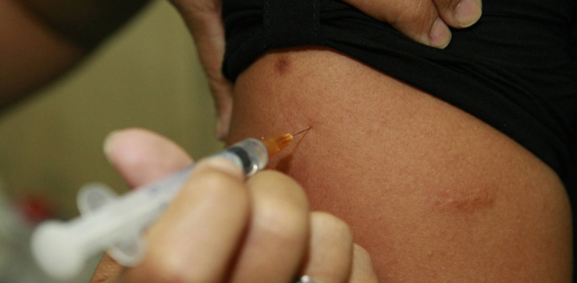 La Academia Nacional de Medicina emitió la importancia de vacunar contra la fiebre amarilla