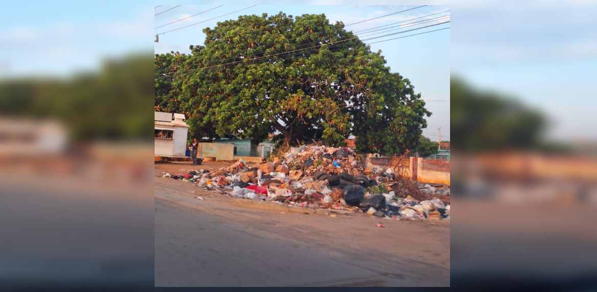 Vecinos de la Vía Perija denuncian que la avenida sigue con cerros de basuras