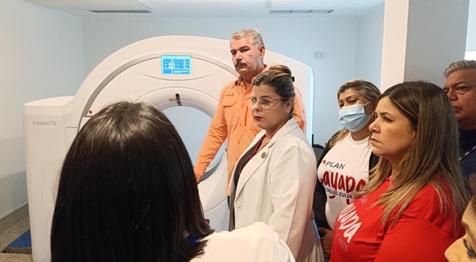 Caldera supervisa trabajos en el Hospital Universitario de Maracaibo