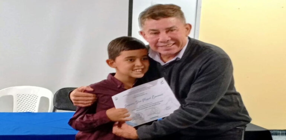 El zuliano Miguel Sangronis es el primer niño con certificación en robótica en Venezuela