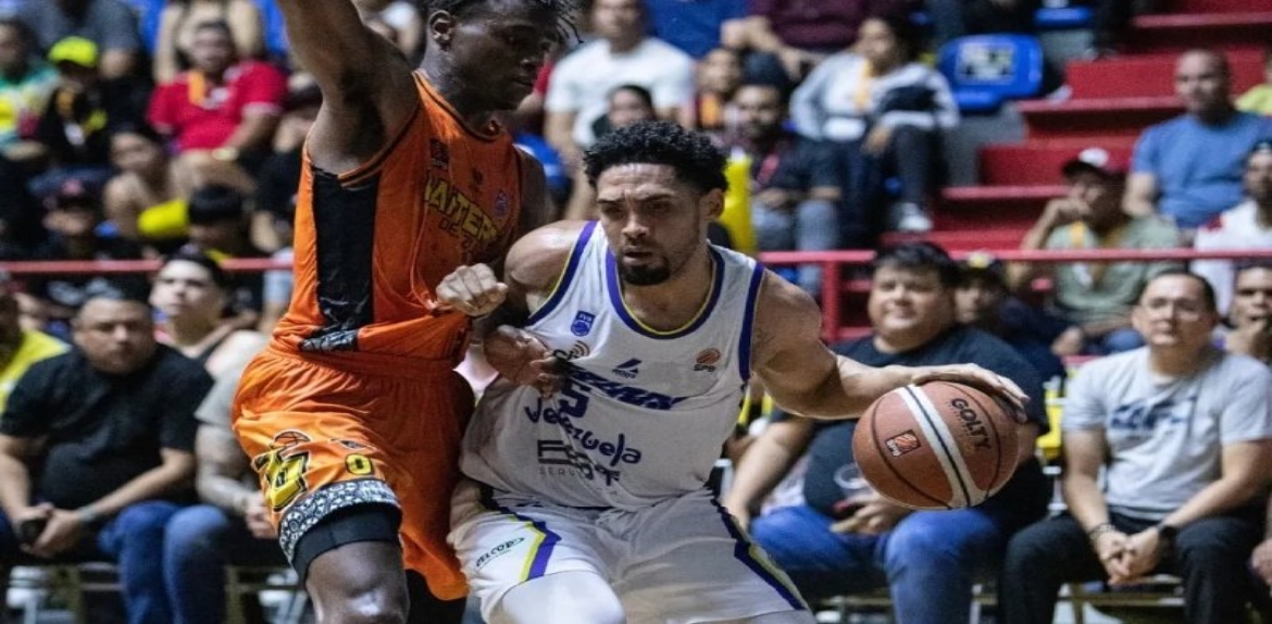 Marinos no se rinde y barrió a Gaiteros en Maracaibo