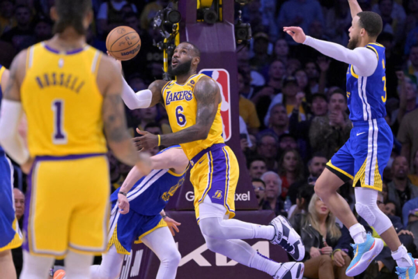Los Lakers serán vendidos por un precio récord de 10.000 millones de dólares