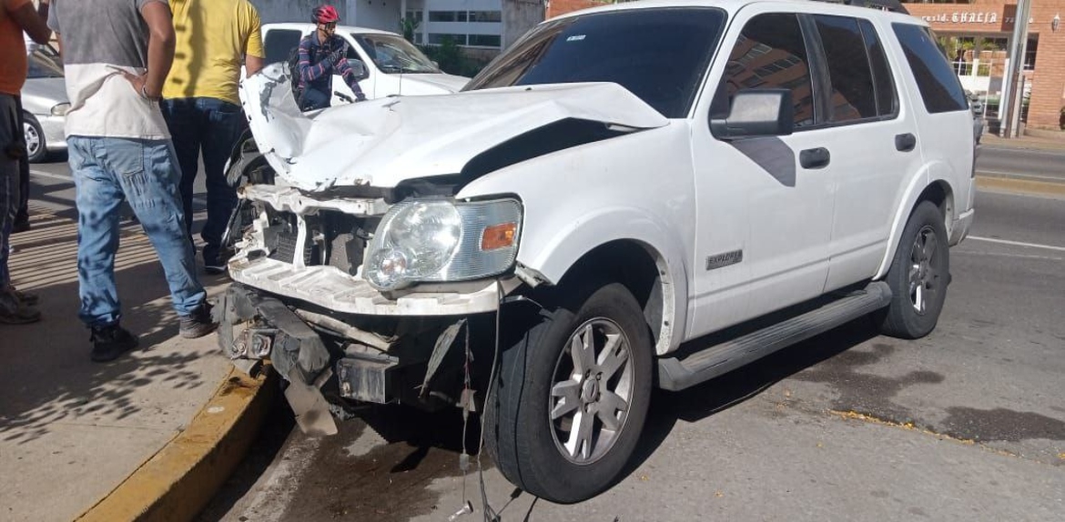 Sigue en aumento los accidentes de tránsito en Maracaibo por irrespeto a señales de pare y semáforos