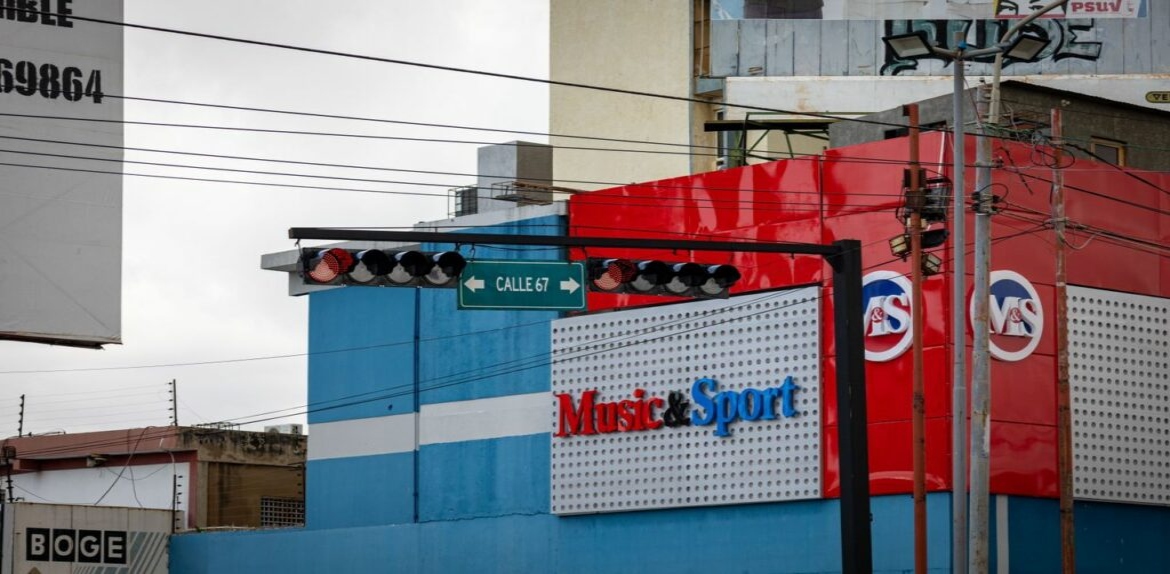 Maracaibo exige conciencia ciudadana: Respetar el semáforo en rojo es un acto de vida