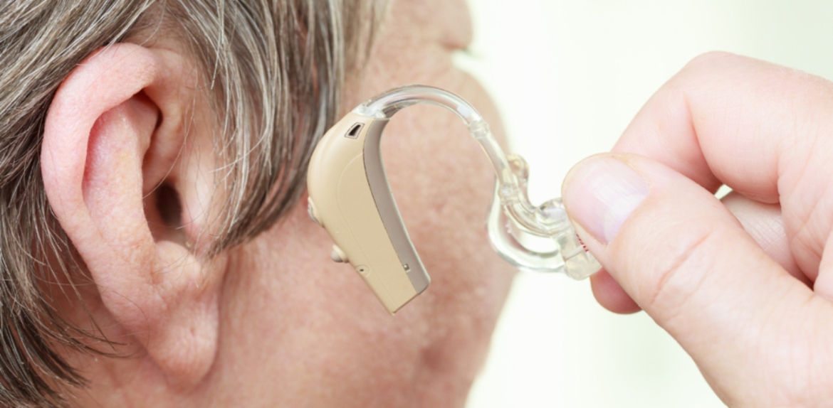 Logran por primera vez devolver la audición a personas con sordera congénita