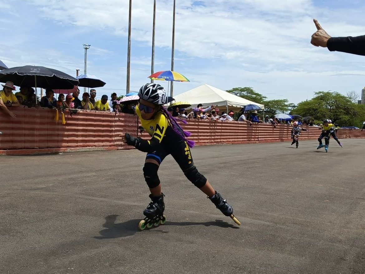 Más de 120 atletas compiten en Festival de Patinaje en el Patinódromo Alfredo León Moreno