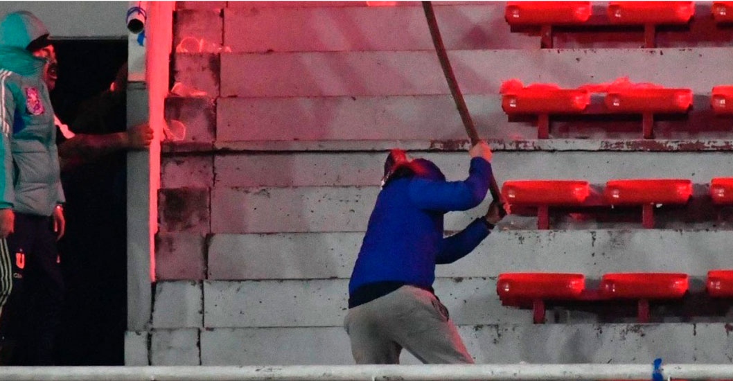 La violencia obliga a cancelar Independiente vs. U. de Chile: Conmebol se pronuncia