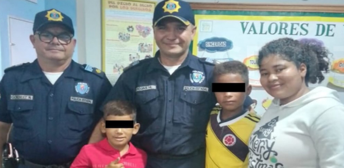 Hermanitos pernoctaban en Maracaibo tras escapárseles a su mamá en Colombia y Cpbez los une con su familia