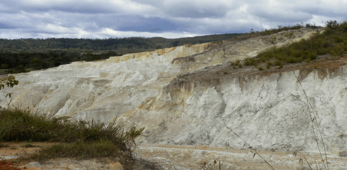 Venezuela exportará 360.000 toneladas de arcilla blanca al año