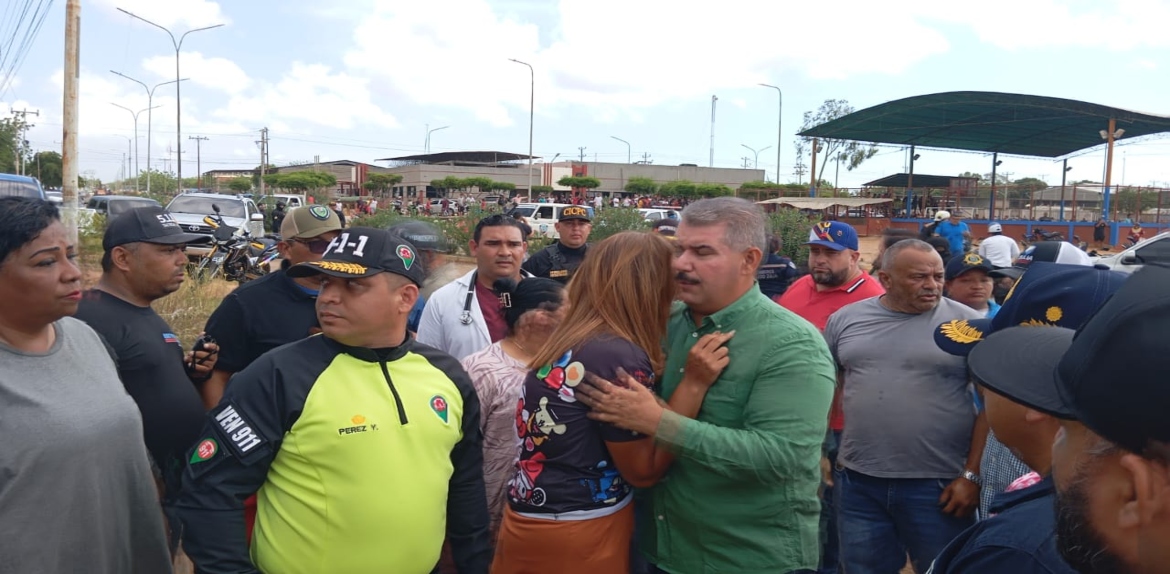 Luis Caldera sobre la explosión en la Zona Industrial: «Se suspendió el suministro de gas como medida preventiva»