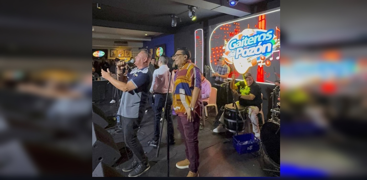 El Pozón del Saladillo arrancó su temporada gaitera con humor, guarachas y un mano a mano inolvidable