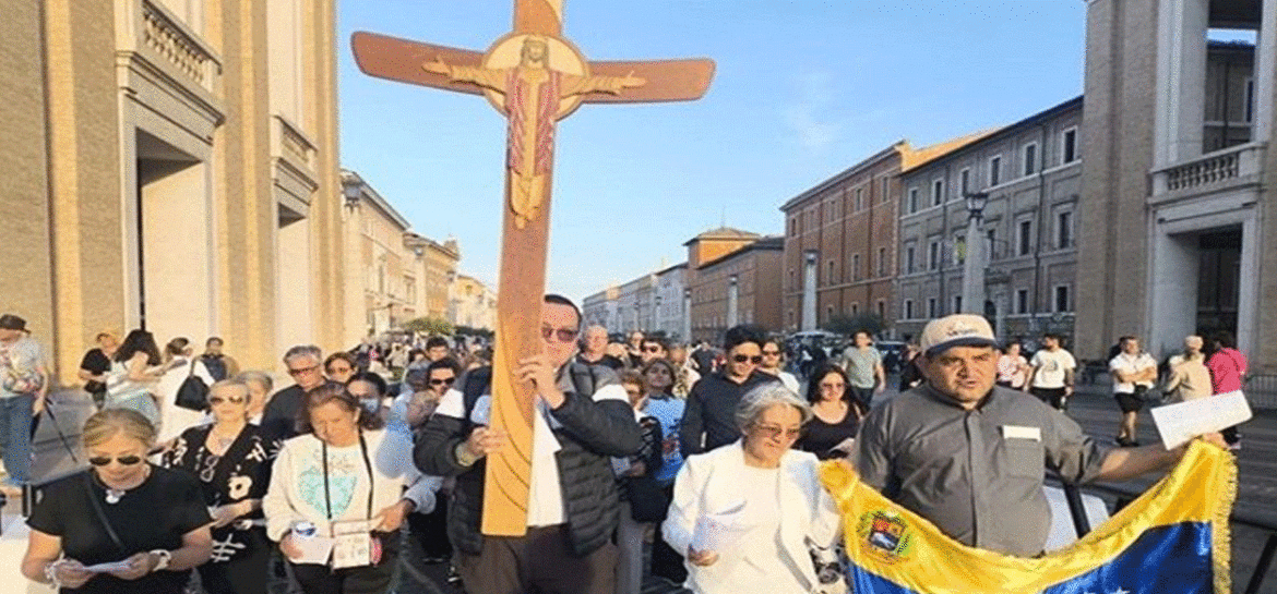 Más de 3.000 venezolanos se reúnen en el Vaticano para celebrar a sus nuevos santos