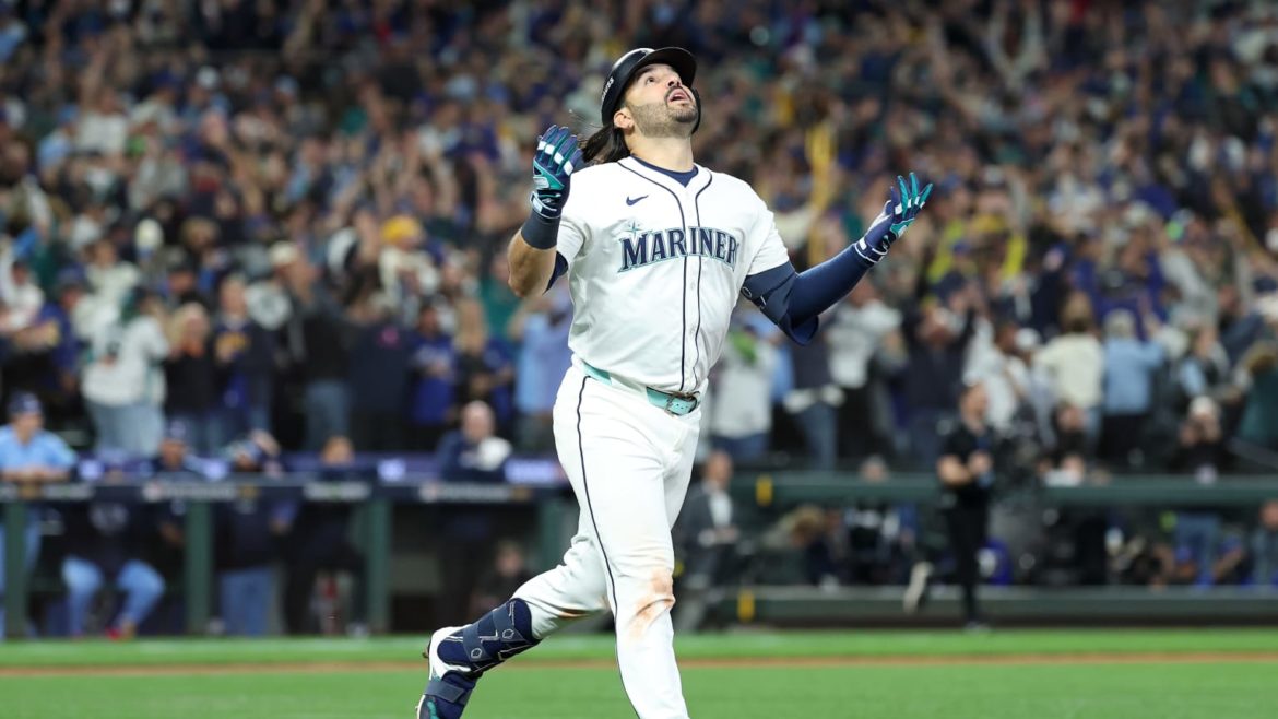 Eugenio Suárez arrasa y conquista su segundo Premio Luis Aparicio