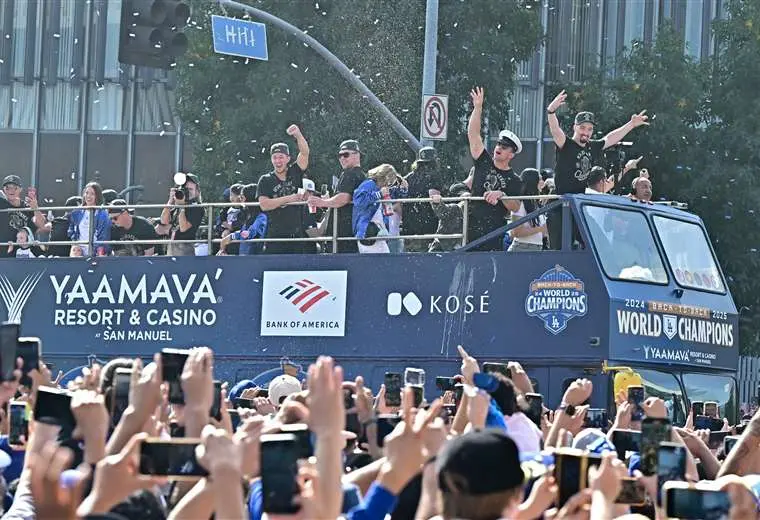 Los Ángeles celebra por todo lo alto el bicampeonato de los Dodgers