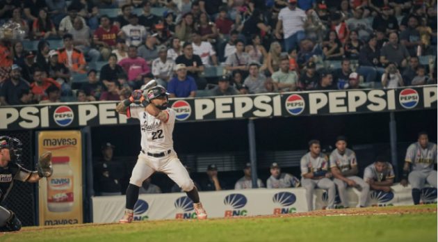 Águilas suma triunfo ante el Caracas en regreso al nido