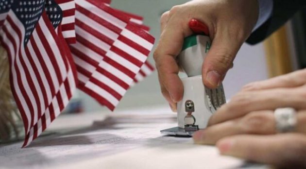 Recomiendan no viajar a quienes esperan algún estatus migratorio en Estados Unidos