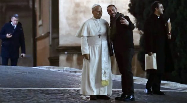 León XIV pide a los cardenales una mayor escucha a las víctimas de abusos