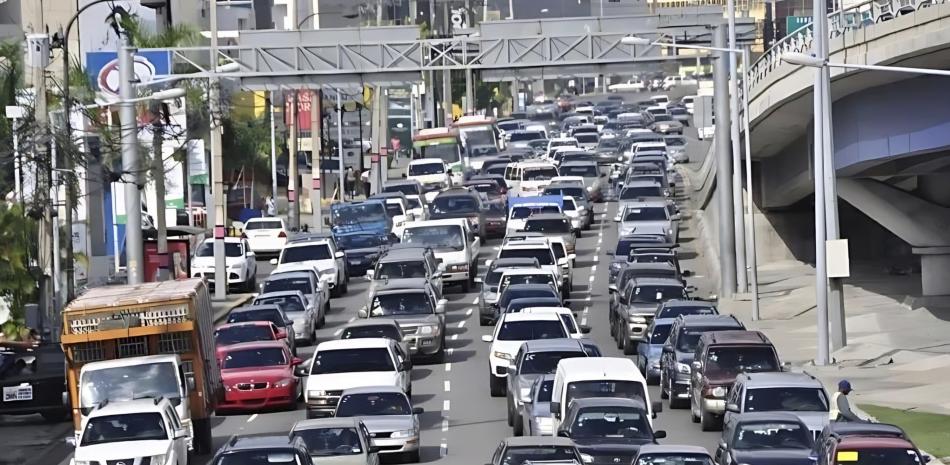 Transportistas dominicanos piden medidas urgentes para aliviar el caos vial