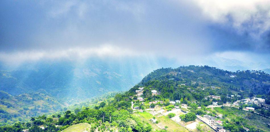 Tres empresas reciben permiso para exploración minera en la Cordillera Septentrional, RD