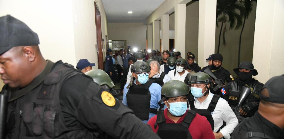 Tribunal dominicano mantiene arresto domiciliario a coronel vinculado a red de sobornos