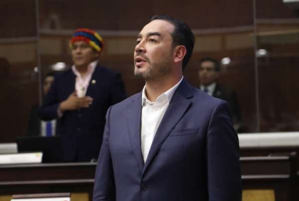 Ecuador: Niels Olsen detiene trámite para levantar inmunidad de asambleísta Juan González