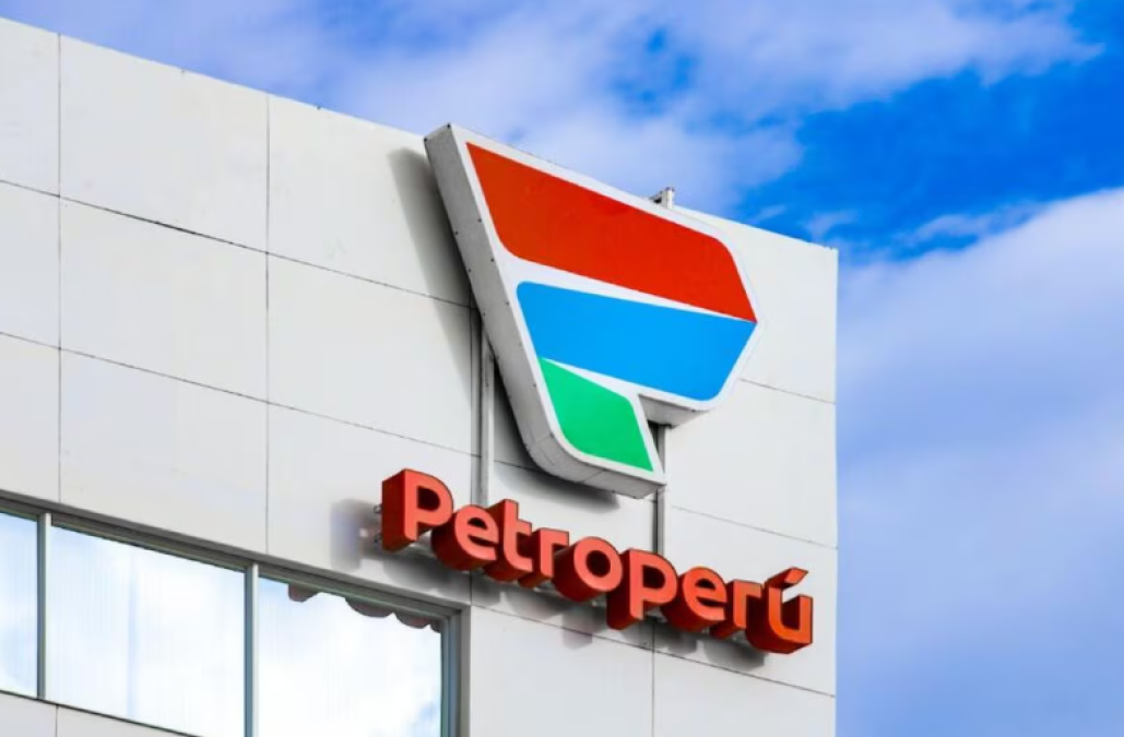 Debate en Perú: candidatos de izquierda defienden Petroperú pese a pérdidas millonarias