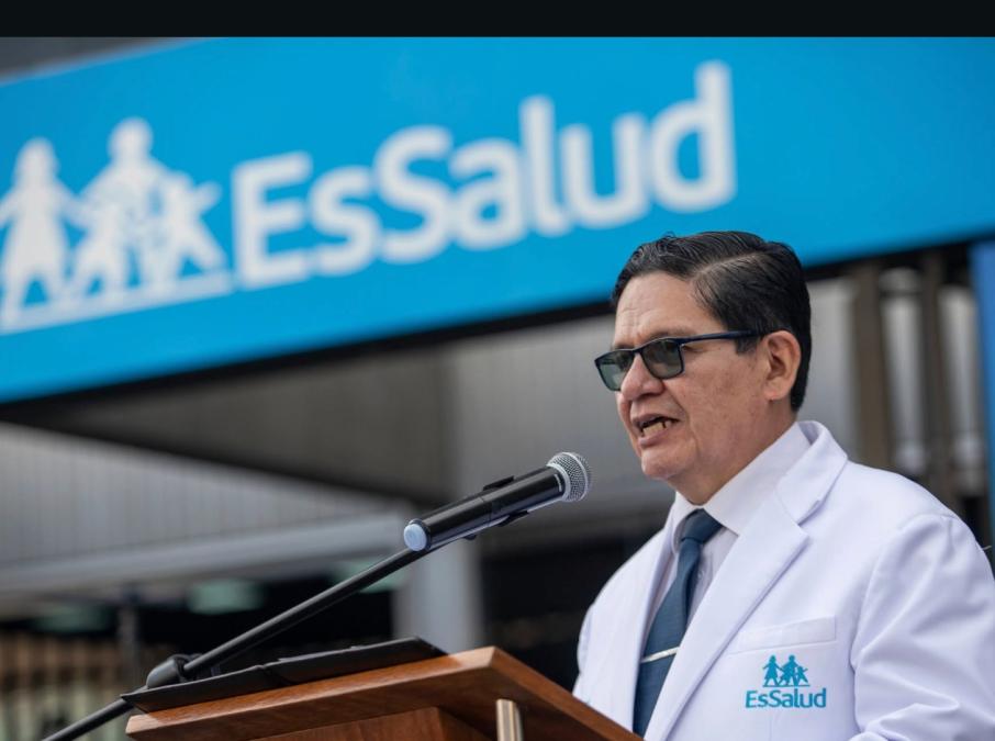 Renuncia el presidente de EsSalud en Perú en medio de críticas por atención deficiente