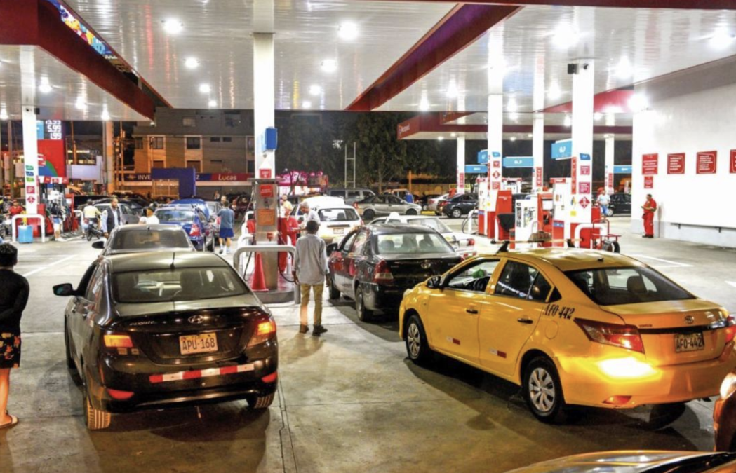 Perú asegura suministro estable de combustibles y sanciona especulación